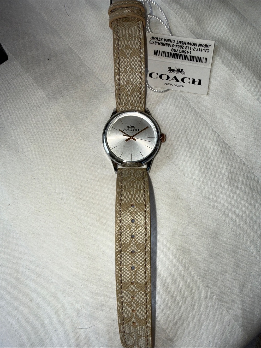 NIB - COACH Ruby Quartz Signature Leather Strap Watch with Silver Dial.